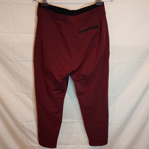 Athleta Antique Burgandy Venice Pintuck Zip Pockets Stretch Pants Size Small - Picture 6 of 13